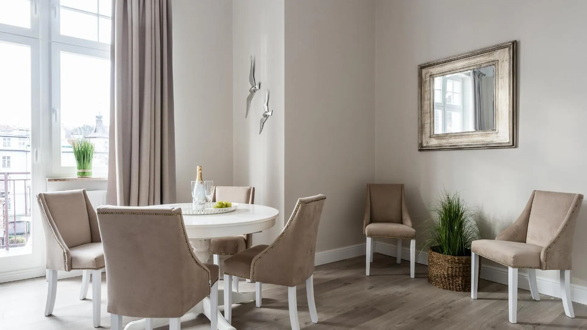 Sanhaus Apartments - Ul Haffnera I Okolice - 3-5 Minut Od Plazy I Deptaka Sopot 0*,  Polen
